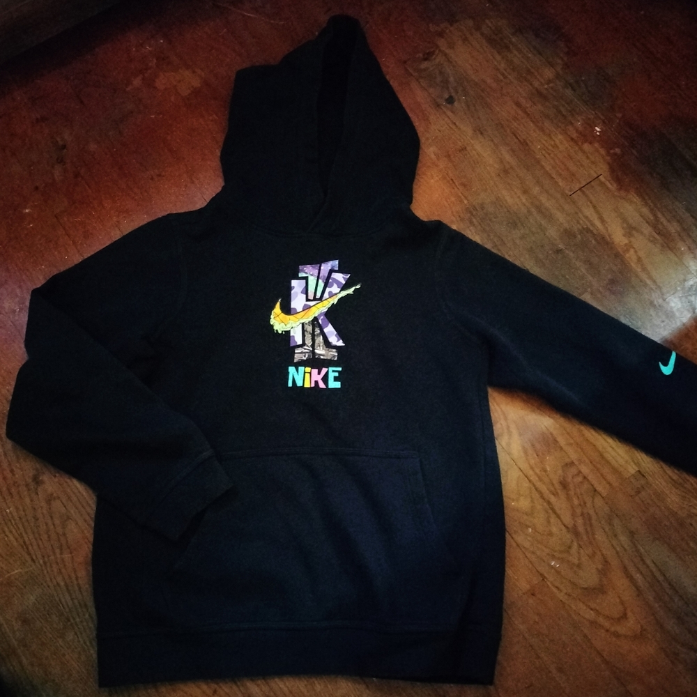 Nike Hoodie - Kyrie Edition